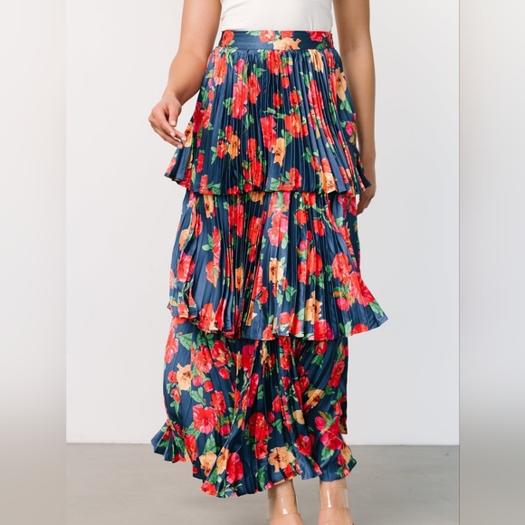 Alaina Tiered Maxi Skirt, Size Large. NWOT! - Picture 4 of 6